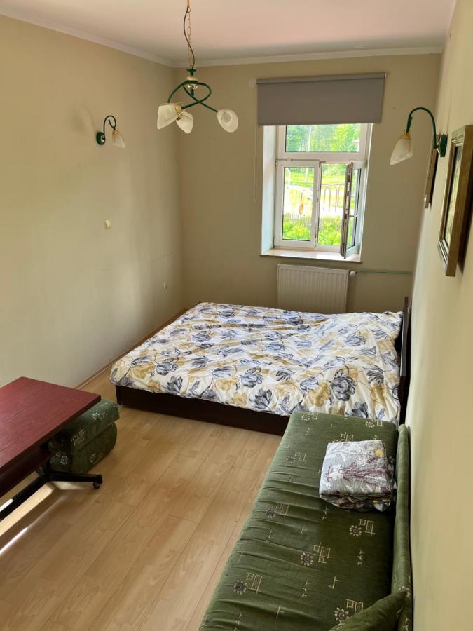 Gosciniec Szczeliniec Hostel Karlow Bagian luar foto