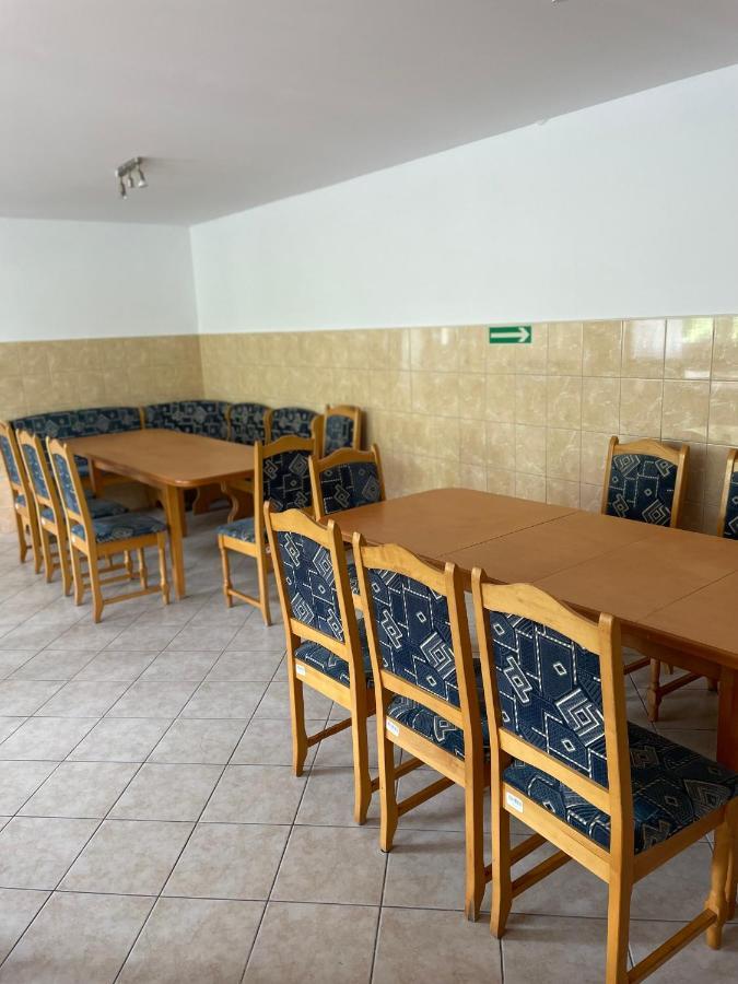 Gosciniec Szczeliniec Hostel Karlow Bagian luar foto